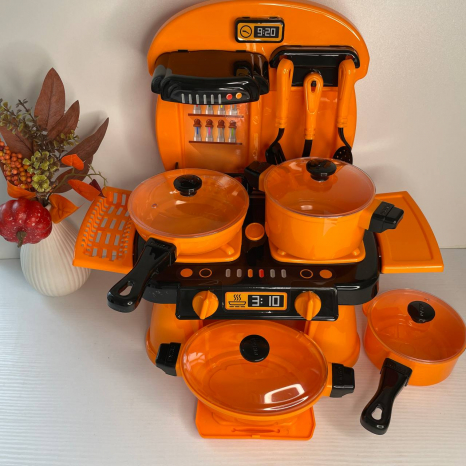 Набір іграшковго посуду з плитою "Cooking Plate with dishes" на 10 предметів в помаранчевий в коробці, 71771 Юніка