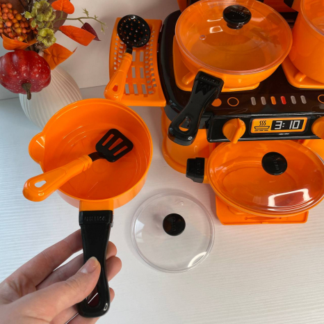 Набір іграшковго посуду з плитою "Cooking Plate with dishes" на 10 предметів в помаранчевий в коробці, 71771 Юніка