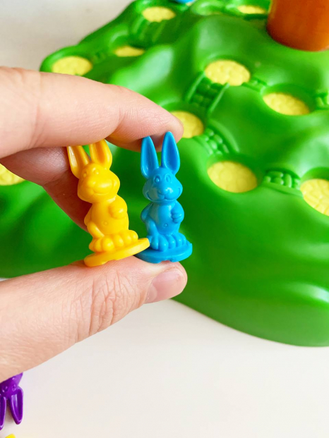 Настільна розважальна гра "Битва за моркву" (Заячі перегони)