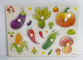 Деревянная рамка - вкладыш с ручками и подложкой Овощи