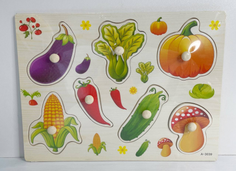 Дерев'яна рамка - вкладиш з ручками та підкладкою Овочі
