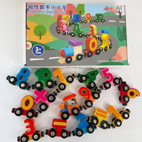 Потяг магнітний C 74128 (30) довжина 102 см, дерев’яні цифри (від 0 до 10) та арифметичні знаки, лок
