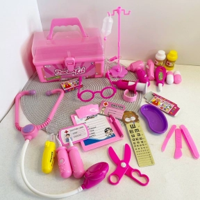 Набір лікаря рожевий у валізці 7613-3