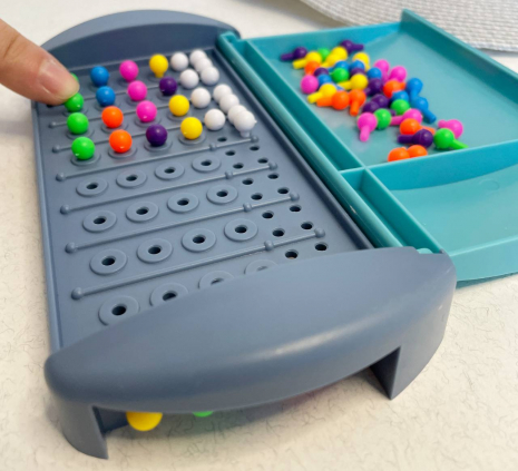 Стратегическая настольная игра с цветными шариками Взломай код (Code Breaking)  777-116.