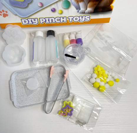 Набір для творчості "Лапка антистрес" з рідиною та формами 808B-1