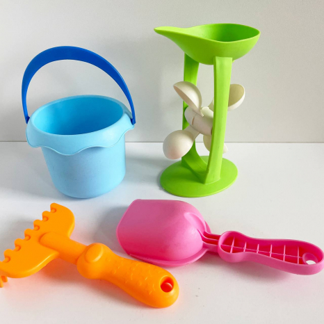 Набір для пісочниці та ігр з водою 838-1 (відро, млин, лопатка, граблі)