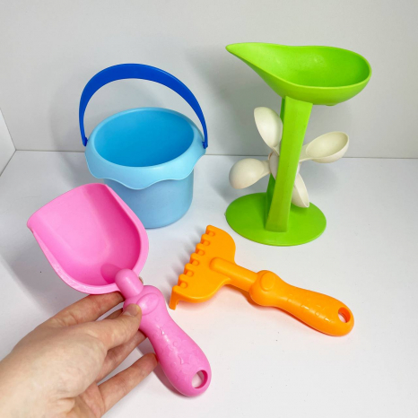 Набір для пісочниці та ігр з водою 838-1 (відро, млин, лопатка, граблі)
