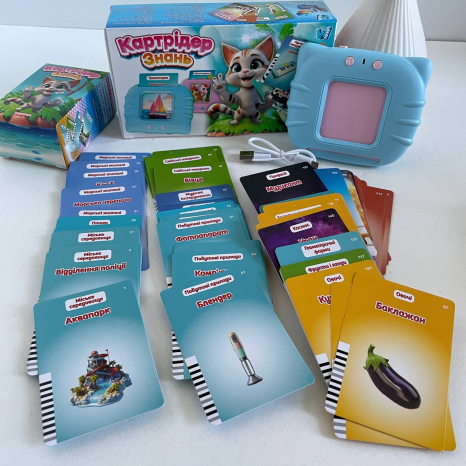 Интерактивный планшет Картридер Знаний голубой112 карт 84499