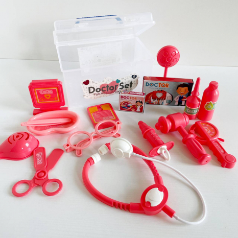 Набір лікаря 8807 A-3: стетоскоп, медичне приладдя, муляжі ліків, окуляри, в боксі