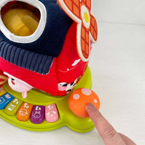 Логічний будинок Ферма з м'якими тваринками, музичне піаніно, звуки тварин, гра на швидкість реакції, 8867