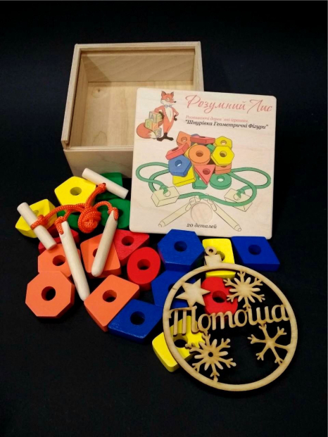 Дерев'яна іграшка Шнуровка - намисто геометричні фігури 20 деталей 90003 Розумний лис