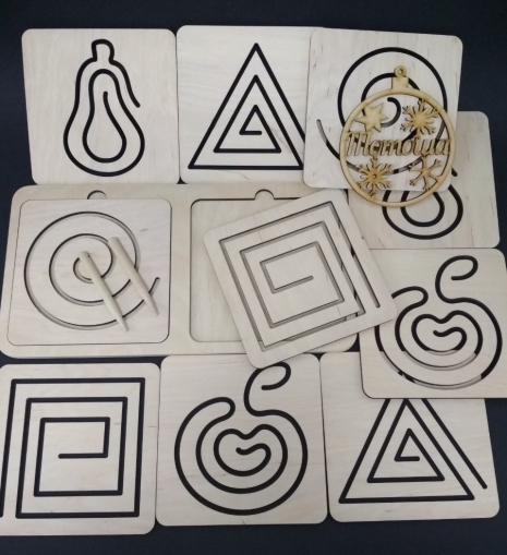 Дерев'яні лінійки - трафарети Дві руки 1 рівень, межпівкульна дошка 90103, Розумний Лис