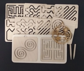 Деревянные линейки - трафареты Две руки  2 уровень, межполушарная доска 90107, Розумний Лис 