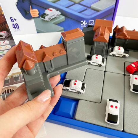 Логічна настільна гра  Поліцейський і бандит 920-8