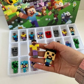 Адвент календар  24 гумові фігурки мультгероїв