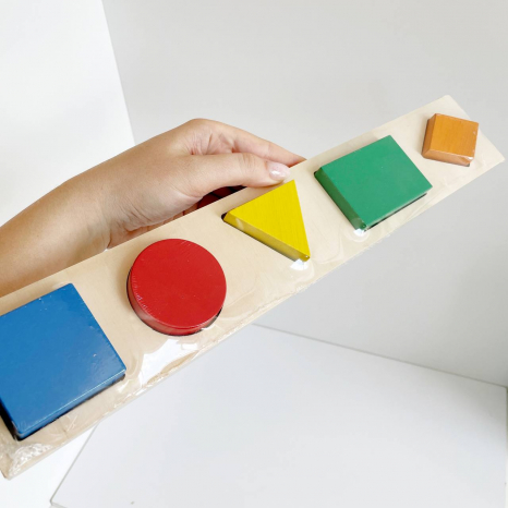 Деревянная рамка-вкладыш Геометрические фигуры 5 фигур KomarovToys A 326