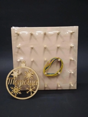 Деревянный математический планшет 5 штырьков х 5 штырьков KomarovToys