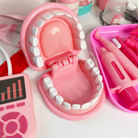 Набір лікаря-стоматолога (рожевий), бормашина з вібрацією, щелепа, брекети, термометр, стетоскоп, інструменти, медична сумочка,форма, A 83-4