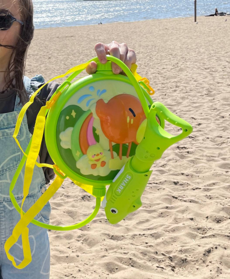 Водний пістолет з балоном Акула