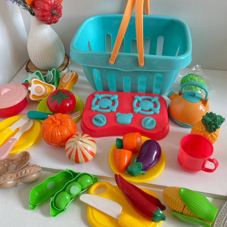 Набір продуктів овочі-фрукти на липучках з посудкою в кошику BC 8012