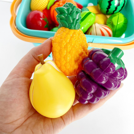 Іграшка Продукти на липучці у кошику (фрукти, овочі)