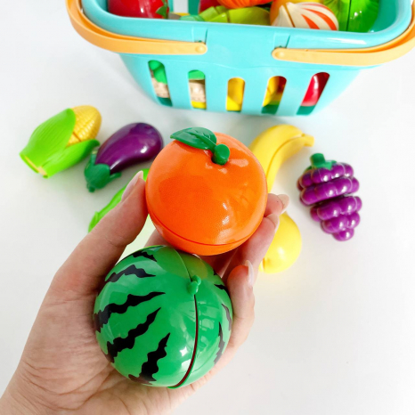 Іграшка Продукти на липучці у кошику (фрукти, овочі)