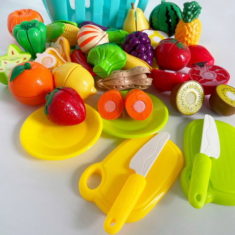 Іграшка Продукти на липучці у кошику (фрукти, овочі)