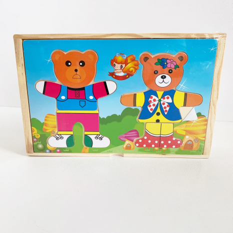 Розвиваюча дерев'яна іграшка Одягайка Сімейка ведмедиків