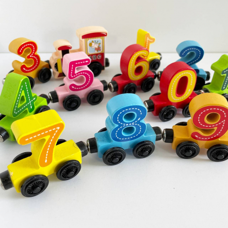 Дерев'яний магнітний потяг із цифрами С61400