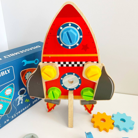 Деревянный бизиборд Космическая ракета: отвертка, гаечный ключ, шестерни, болтики, C 62353