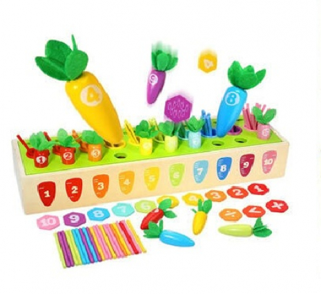 Дерев'яна багатофункціональна іграшка Сортер із кольоровими морквинками, цифрами та лічильними паличками