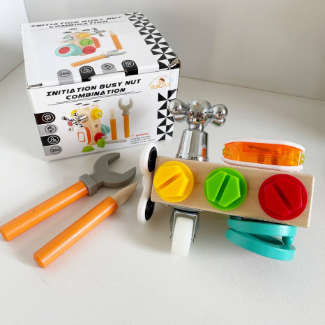 Дерев’яний бізіборд Брусок: 6 міні-ігор, гайковий ключ, викрутка, C 65678
