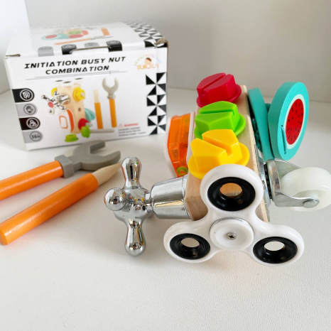 Дерев’яний бізіборд Брусок: 6 міні-ігор, гайковий ключ, викрутка, C 65678