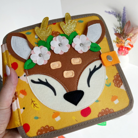 М'яка фетрова книжка-бізіборд з пальчиковими іграми, елементи на липучках, C 69029