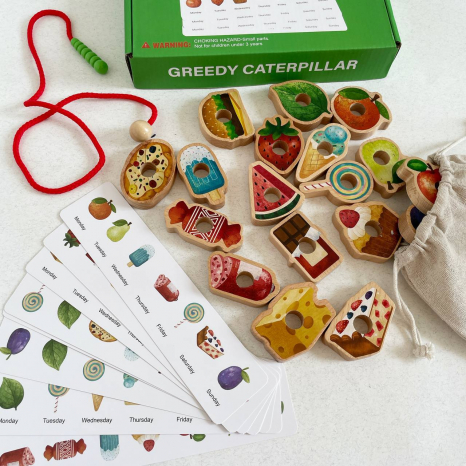 Шнурівка дерев’яна Смаколики 18 елементів, 8 карток із завданнями в текстильному мішечку C 73241