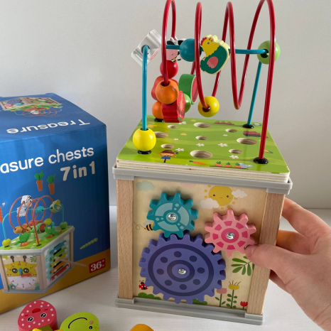 Деревяний логічний куб-сортер 7 в 1 з ксилофоном, магнітною грою, пальчиковим іграмии,  C 74169