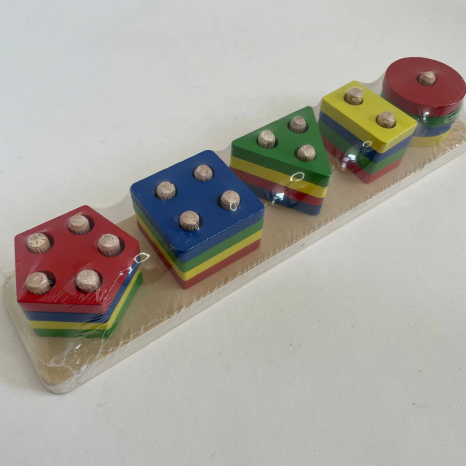 Дерев'яна іграшка геометрик-сортер на 5 фігур C 74204