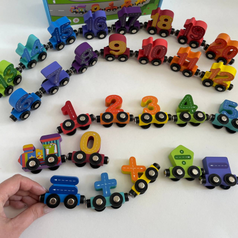 Дерев'яний магнітний потяг Цифри від 1 до 20 + знаки, C 74242