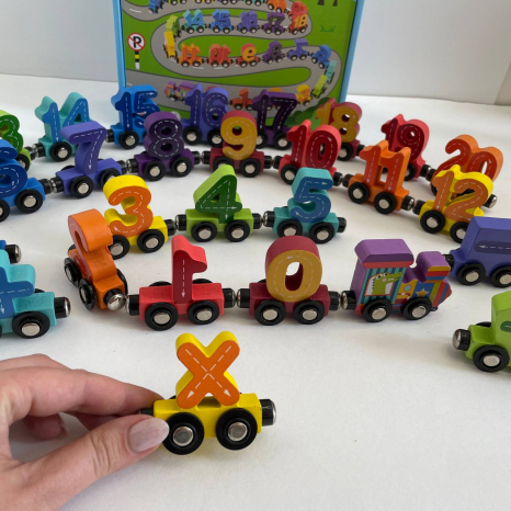 Дерев'яний магнітний потяг Цифри від 1 до 20 + знаки, C 74242