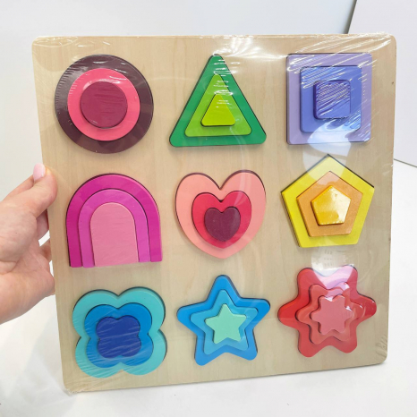 Деревянный сортер, рамка - вкладка Цветные фигуры и формы больше - меньше, C 74410