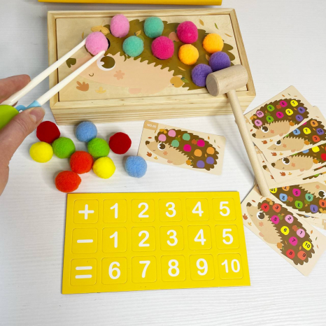 Математична дерев’яна гра з помпонами та картками завданнями, C 74565