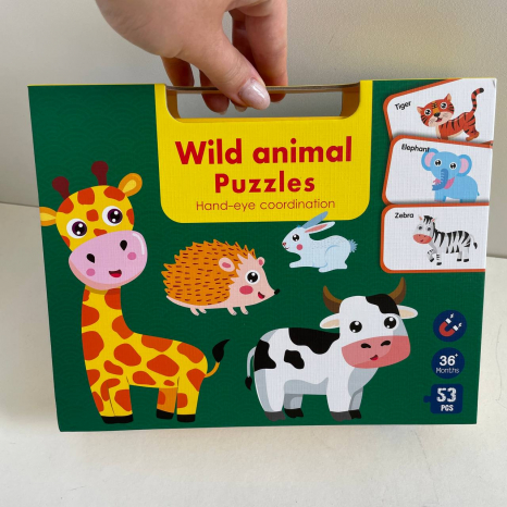 Магнітні пазли у валізі “Тваринки”, магнітна дошка 53 елементи C 74612