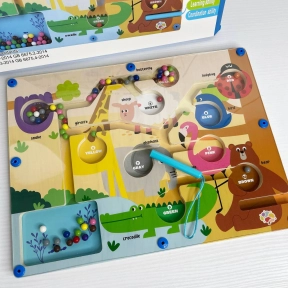 Дерев'яна магнітна гра лабіринт та сортер для кульок, кольори і назви тваринок англійською, магнітний стилус C 75598