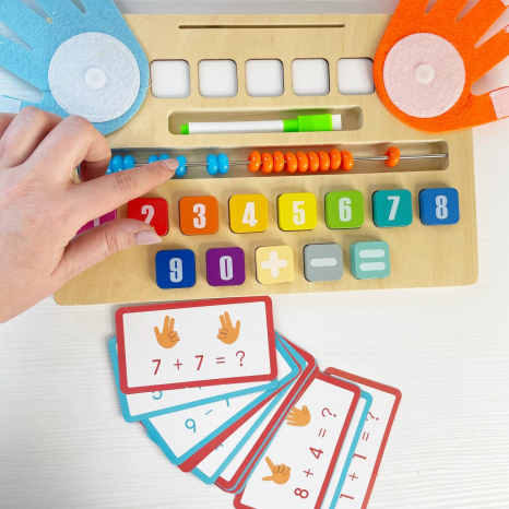 Математическая доска двусторонняя, деревянные цифры и знаки, пальчики на липучках, карточки, C 75610