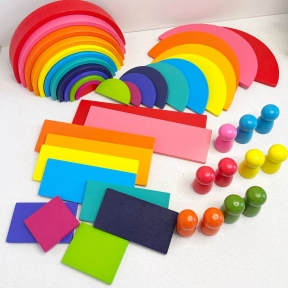 Деревянный игровой набор: радуга, цветные человечки, плашки больше - меньше C15016