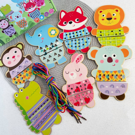 Дерев'яна шнурівка набір тварин 7 шт з шнурками C15018