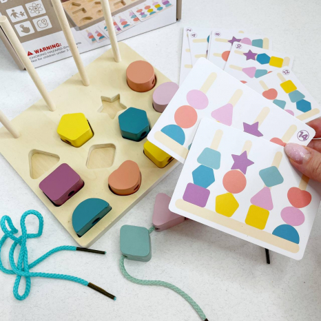 Дерев'яний сортер рамка-вкладиш Геометричні фігури з шнурівкою, картками завданнями C15039