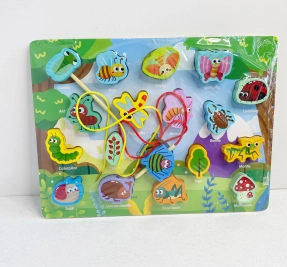 Дерев'яна рамка вкладиші-шнурівка Комахи C15050