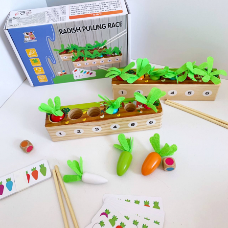 Дерев'яна логічна гра - сортер з картками Грядки (Посади моркву) C58567