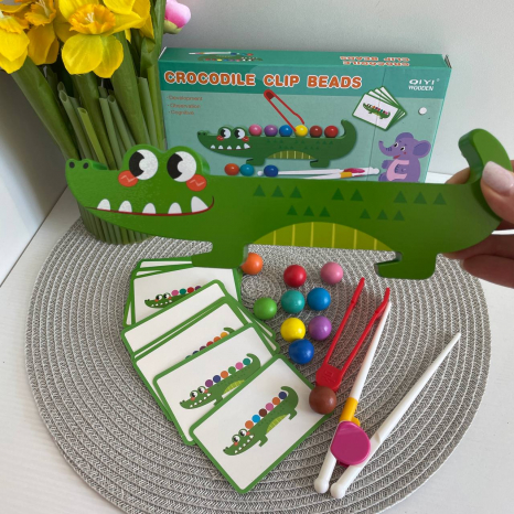 Дерев’яний сортер з кульками, пінцетом, картками Крокодил C9423
